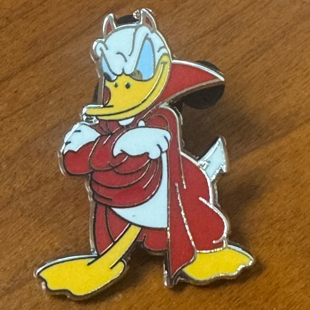 5/$25 Disney‎ Donald Duck Bad Conscience Devil Pin